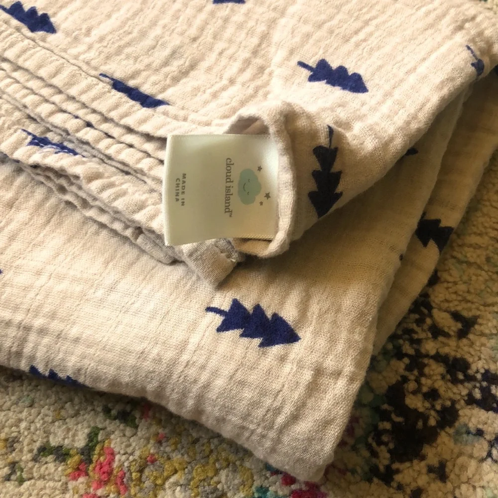 Cloud island muslin blanket - Picture 1 of 2